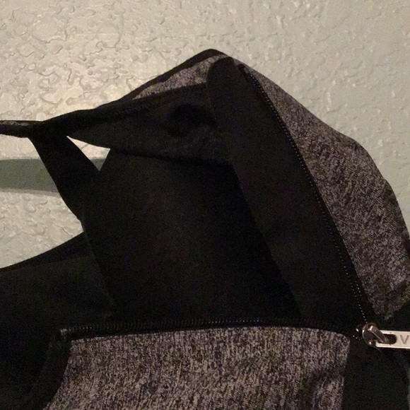 Victoria Secret Sports Bra - Picture 6 of 7